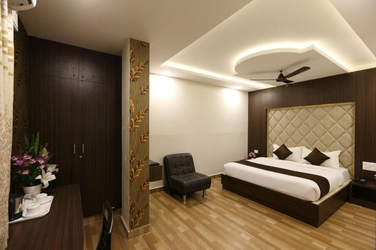 Hotel Rich Inn Chennai Esterno foto