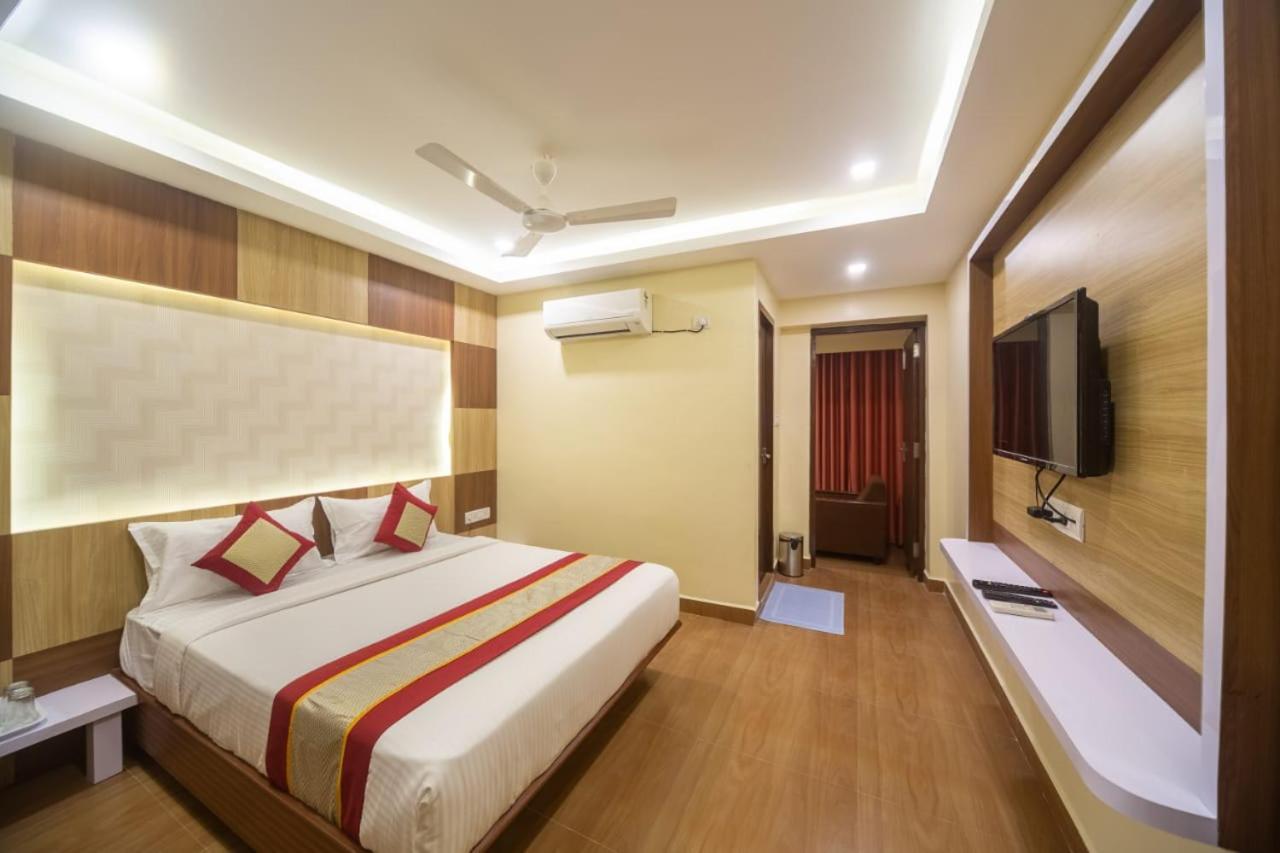 Hotel Rich Inn Chennai Esterno foto