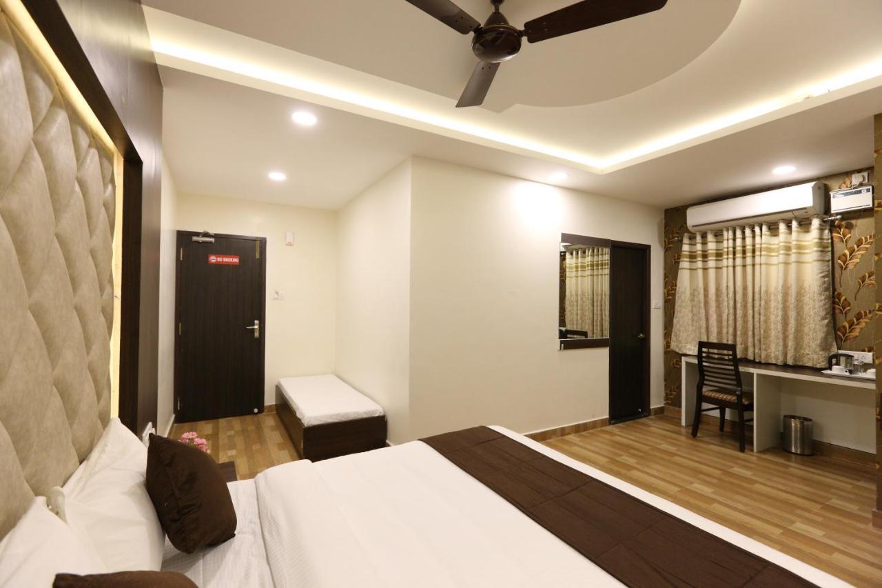 Hotel Rich Inn Chennai Esterno foto